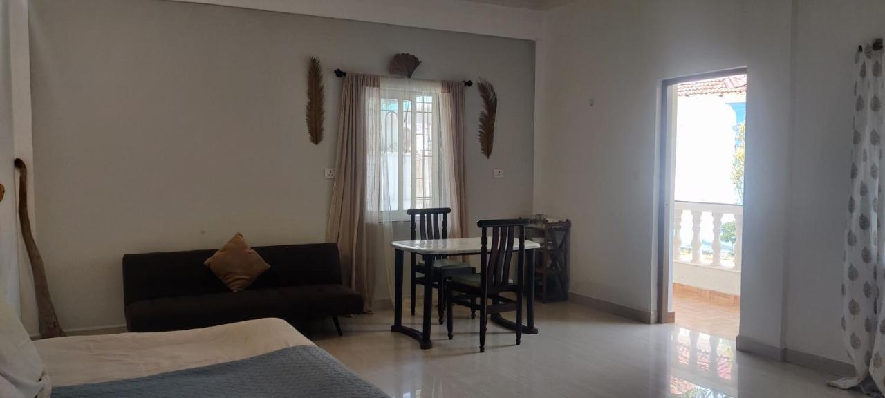 J-House, Spacious Apartments With Balconies, Thalassa 1Min Away Siolim Εξωτερικό φωτογραφία
